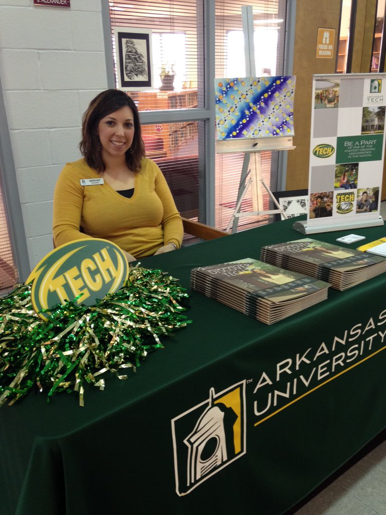 carla_choate's tweet photo. Arkansas Tech is at BHS today! Come say hi to Courtney Pratt during lunch! #ATU @bhs1112 https://t.co/yxtJKjatib