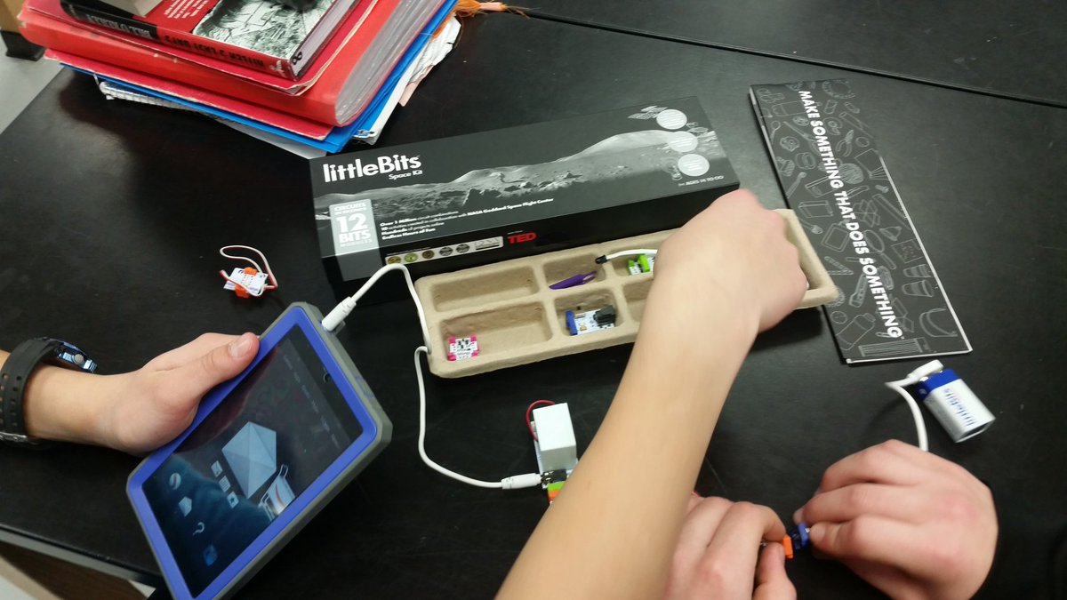 dotsciguy's tweet photo. Littlebits #space Play Practice.  #Mission2Mars @littleBits #slate15 https://t.co/zzolCNnJ9u