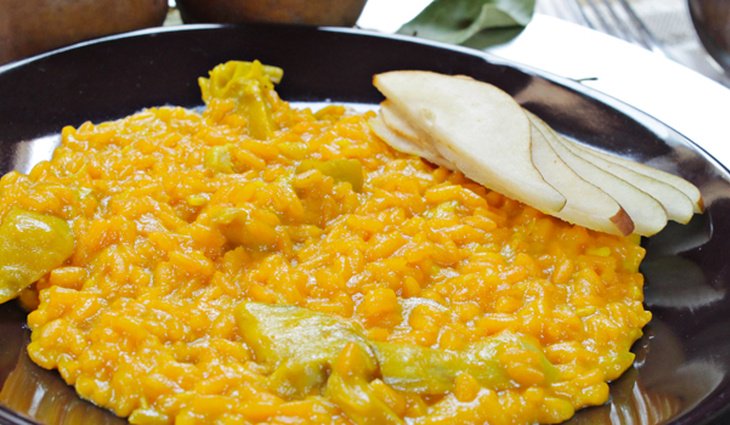 #Risotto ai #carciofi con #pere, #zenzero e #zafferano veganzone.it/notizie/2015/1… #vegan #veganrecipehour #veganzone