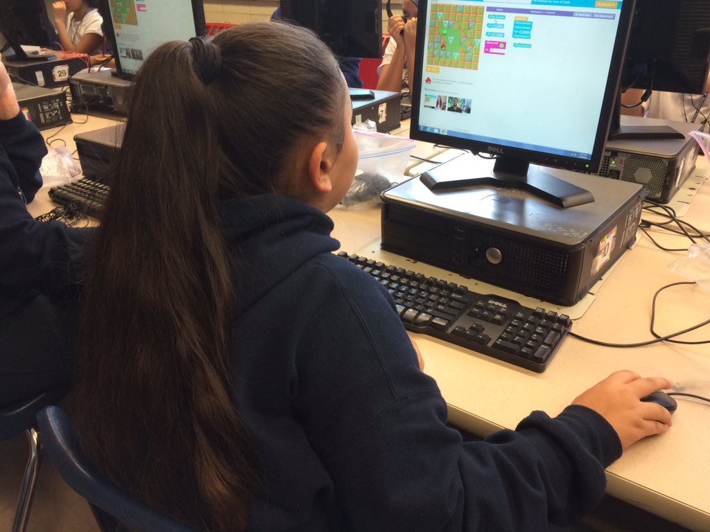 MrA108's tweet photo. @northwest_ms #MSUrbanSTEM Our Panthers our finishing the Hour of Code week with determination, focus and style!! https://t.co/mEcIydSBh0