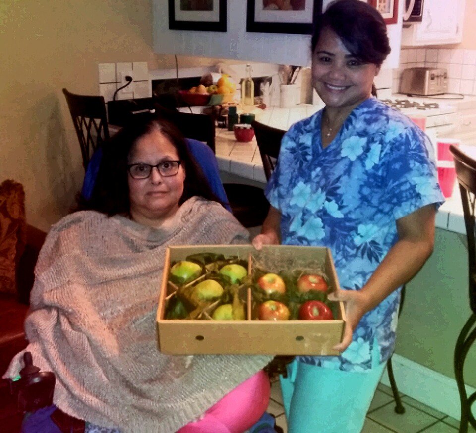 ThelmaGantz's tweet photo. @TheEllenShow 
Dear @TheEllenShow
ME and Ms. CAROLYN CASTELLANOS are TWO of your BIGGest FANS..PlsS.surprise her!! https://t.co/4u0xGZ9m3n