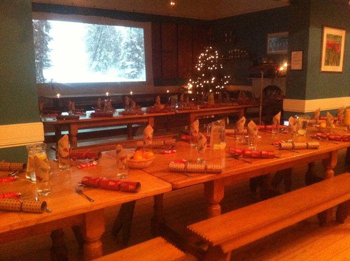 BeestonKitchen's tweet photo. The dining room is all set and ready for our Boarders Christmas Supper #Christmas https://t.co/d4PpY39S9C