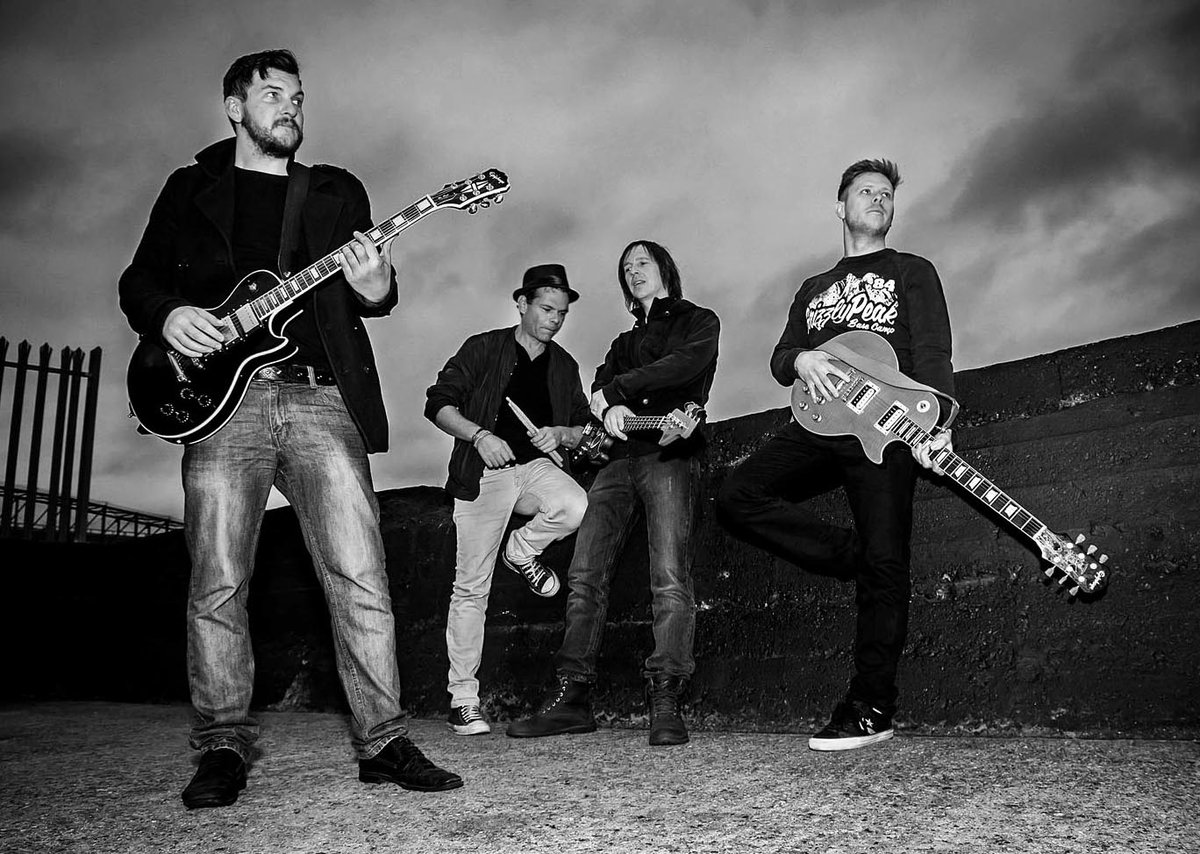 andrewrank2's tweet photo. Shooting Rock band Jo Public, at Riverside studios,play it LOUD boys https://t.co/Guv8n62NH1