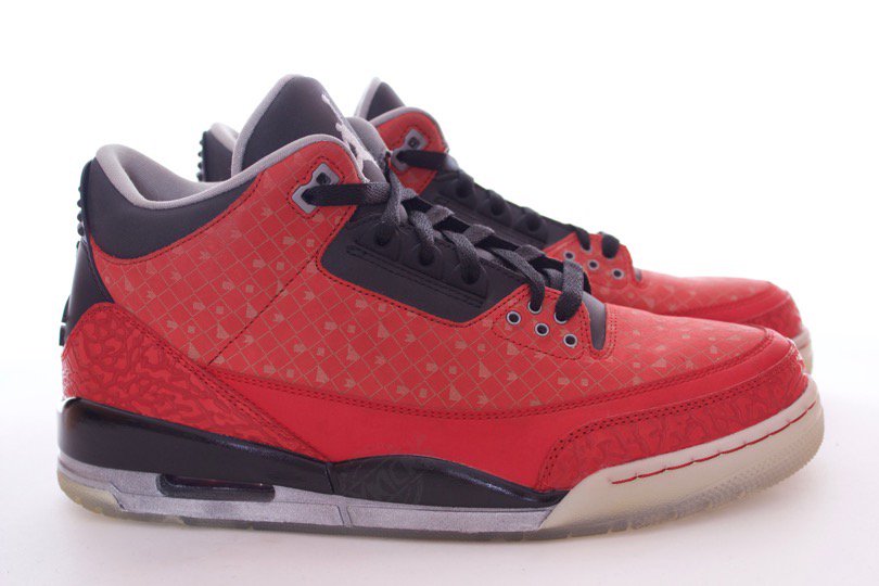 WBYKicks's tweet photo. Air Jordan 3 " Doernbecher " 
Condition : " Used "
Size : 11

https://t.co/R6iOTF6XsL https://t.co/67F8La5zgf
