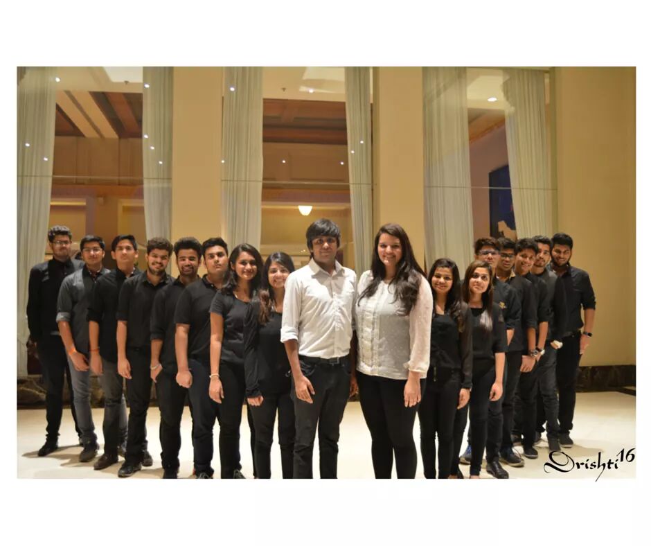 SarawgiSahil's tweet photo. Best photoshoot, best committee!! @DrishtiNM #Drishti2016 #JustDrishtiThings https://t.co/JK6aNgyhdt
