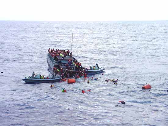 bigalluvsdeshug's tweet photo. Celie, Nettie's boat sank
#prayforNettie https://t.co/11mIp9vOQw