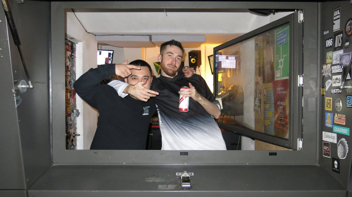 We have both <a href="/a_key_toe/">Akito</a> and <a href="/MANLIKEMUNGO/">MUNGO</a> live for the next 2. It's our lucky day.
nts.live