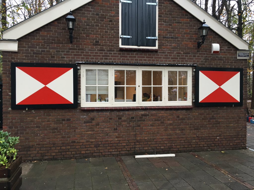 marvin_dool's tweet photo. Recent opgeleverd bijgebouw in het  Leidse hout in Leiden. Opdrachtgever gemeente Leiden https://t.co/lnr1Tb2Xcd