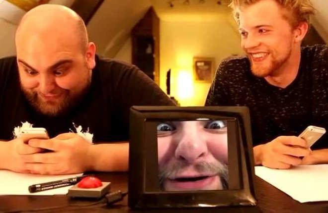 lalala540's tweet photo. Ich liebe das Bild immer noch :D dieser Blick von Cengiz 😂😂#Ape #cengole #opfer'O https://t.co/CEiwWFGxRV