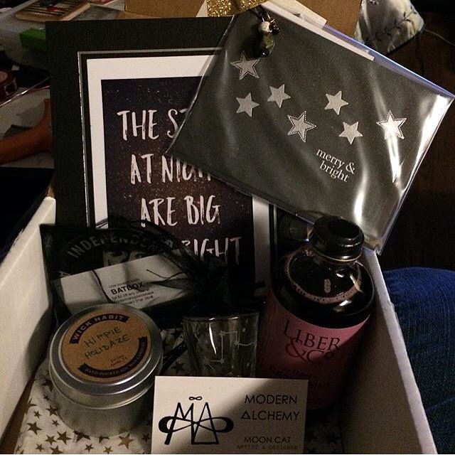 BatBoxATX's tweet photo. Donna's December Box feat. @liberandco @christinascards @MonsterDanceD @WickHabit @ModernAlchemyTX @_AmberGolightly https://t.co/6fMQpRgmmp