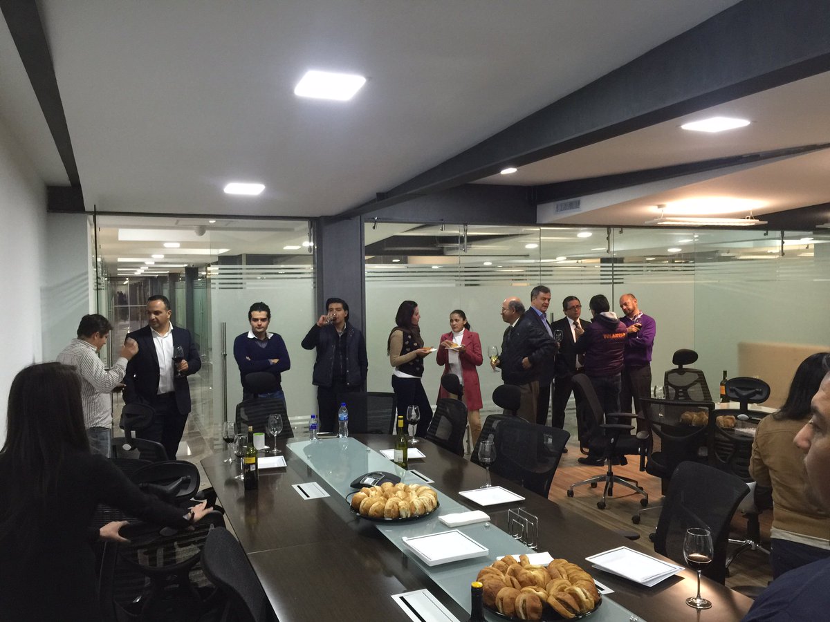 Ayer nuestros socios en el brindis de Fin de Año, Siempre un placer. #networking #Christmas #officeholidayparty