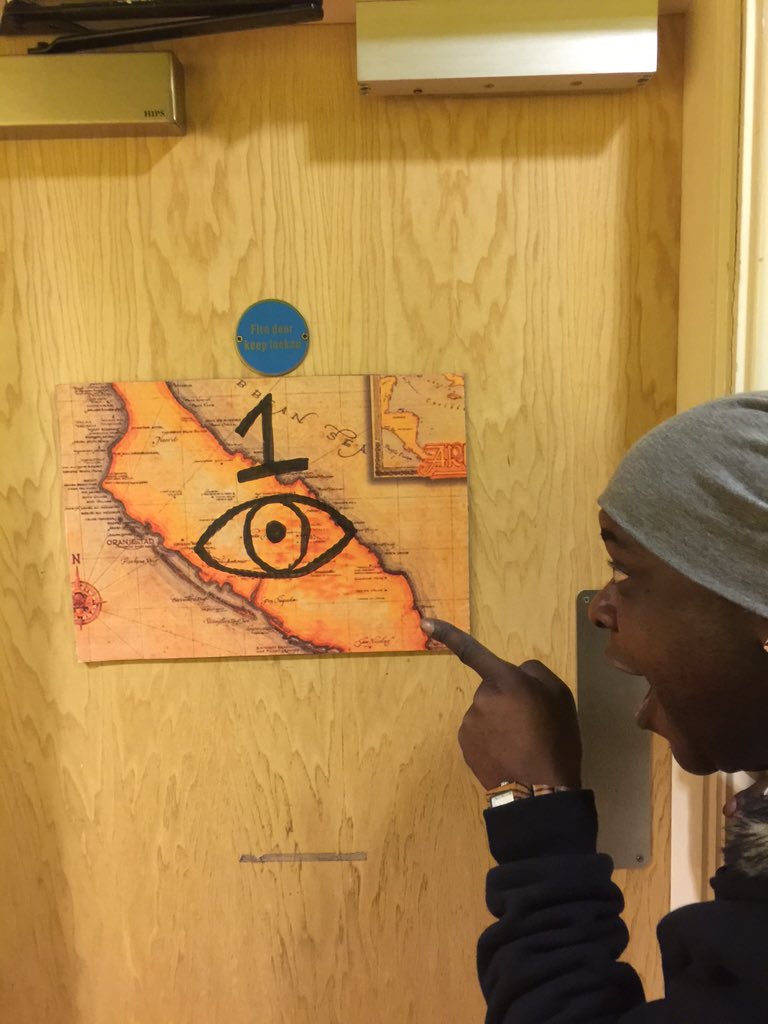 1EYE tweet media