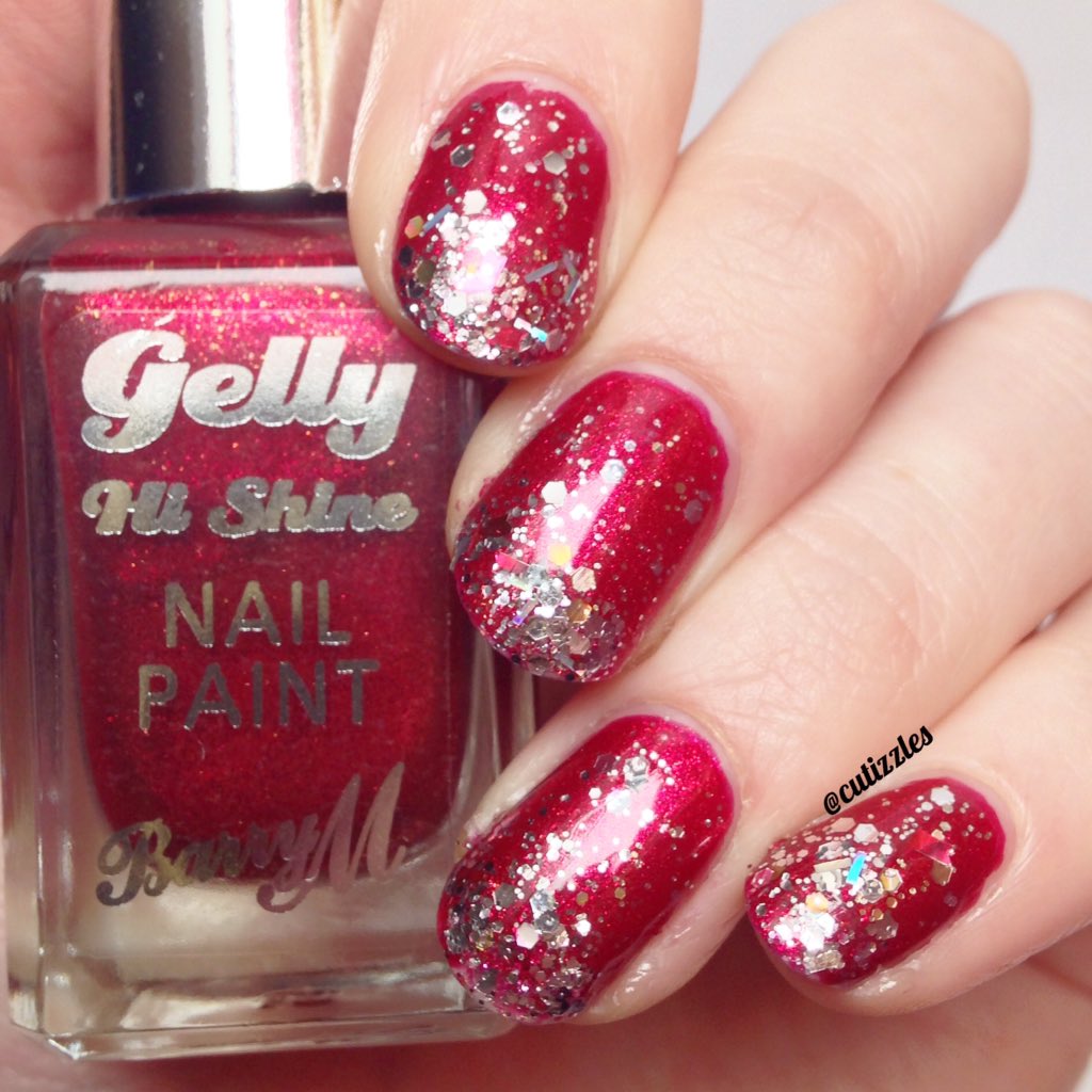 cutizzles's tweet photo. Festive nails using @BarryMCosmetics "Sparkling Ruby" and "Moonlight" 🎉#nails #nailart #naildesigns #barrym https://t.co/WeC9EqiYg0