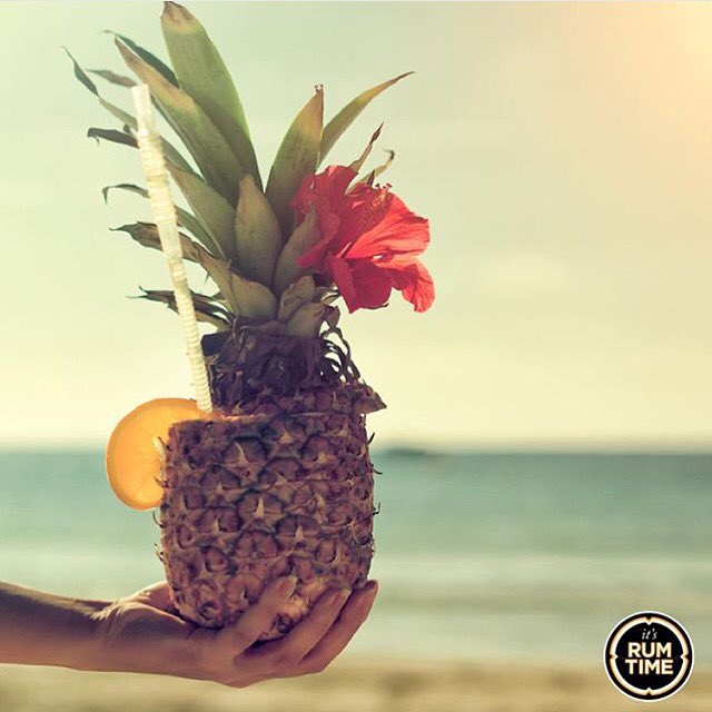 Pineapple Rum Punch! 
Thanks for the recipe <a href="/RumsofPR/">Rums of Puerto Rico</a>  bit.ly/1NXYJoZ 
#CalicheRum #CalicheCocktails