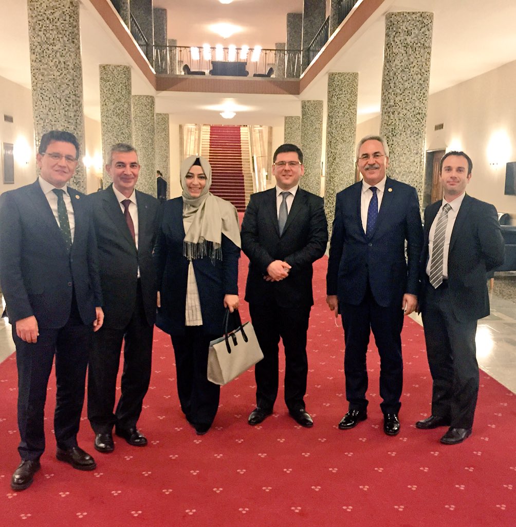 TBMM'de gecenin ilerleyen saatlerinde çalışmalara devam ve Antalya'lı dostlarımız ziyaretimizde
#AntalyayıSeviyorum