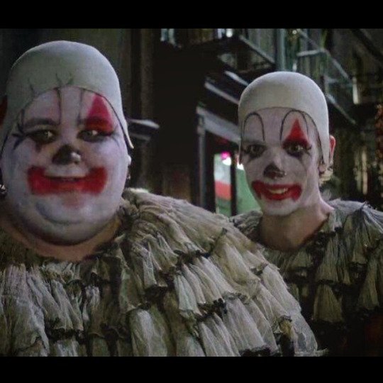 Arriba 79+ imagen batman returns fat clown Abzlocal.mx