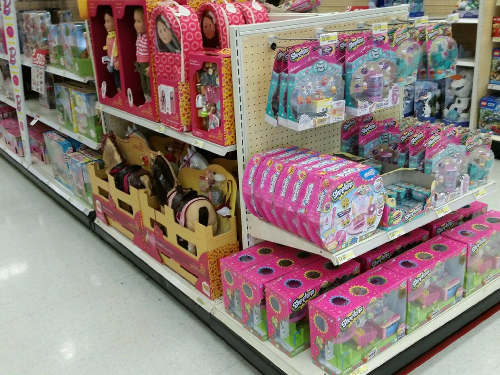 salamlazkani's tweet photo. @ContrucciJoe #T1911 says nothing sells from the back !! #TheMovement #POGFill #ToysonFleek @erichawilson https://t.co/IT9Pp8O5mV