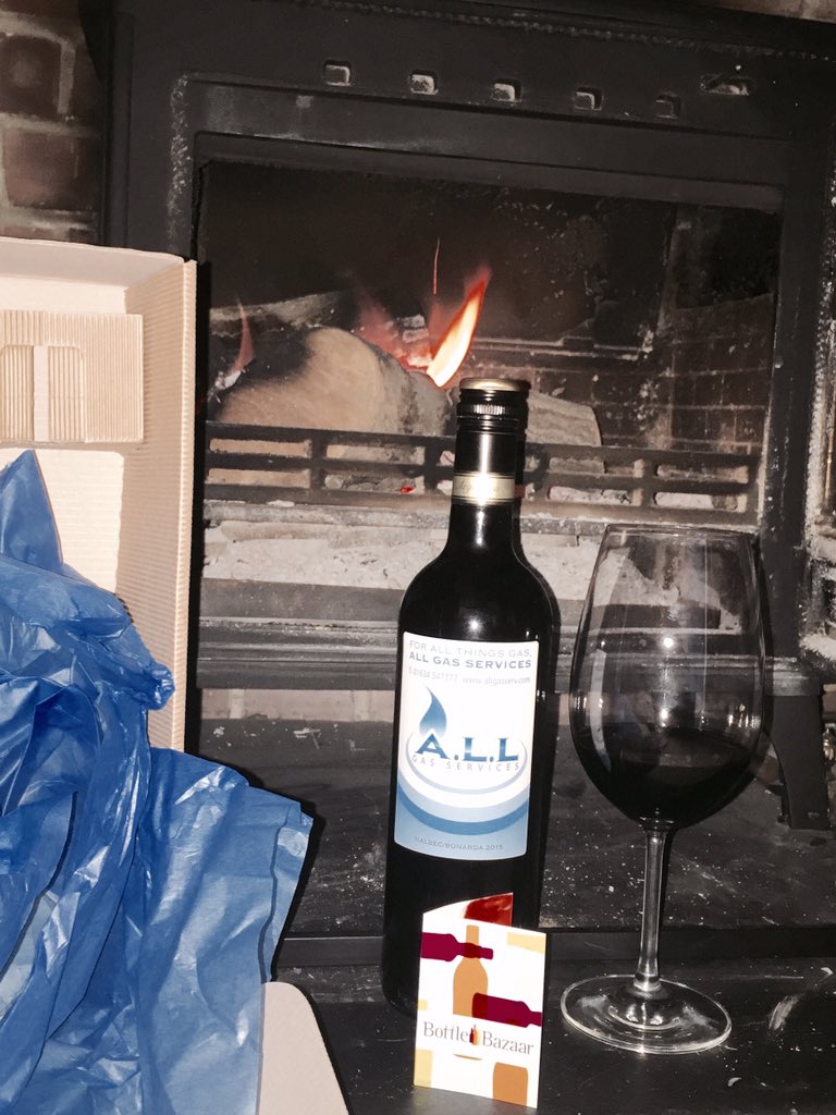 HomegenS's tweet photo. Great wine from @BottleBazaar and a nice box too. My customers will enjoy this I'm sure. https://t.co/YAfZo4wyxj