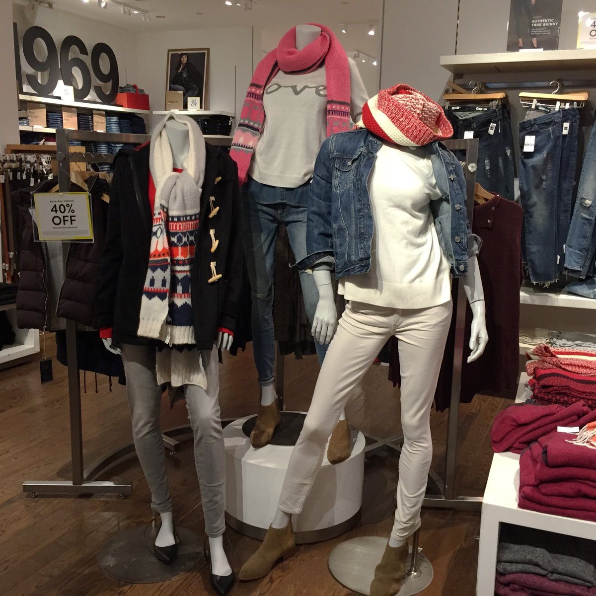 PixxyApp's tweet photo. Bundled up in layers on layers @gap #sweaterweather #fairisle #scarves #togglecoat #Pixxy https://t.co/ggNL40ziQp https://t.co/G2LhC7bTnR