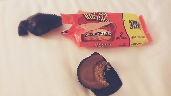 Omg ! First time Reese's ... now I understand all of you who are addicted #Reeses 🍫🍫🍫 https://t.co/B<a href="/tag/reeses"class="tags"><span>#reeses</span></a>