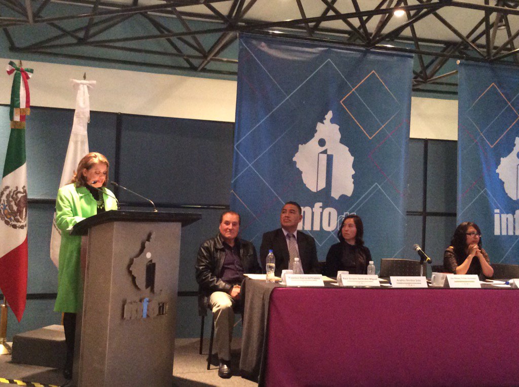 InfoCdMex's tweet photo. #EnVivo Parte de las facultades que tiene el @InfoDF es impulsar programas como #Correspondes: @elsabibianap https://t.co/egzRc4RL3i