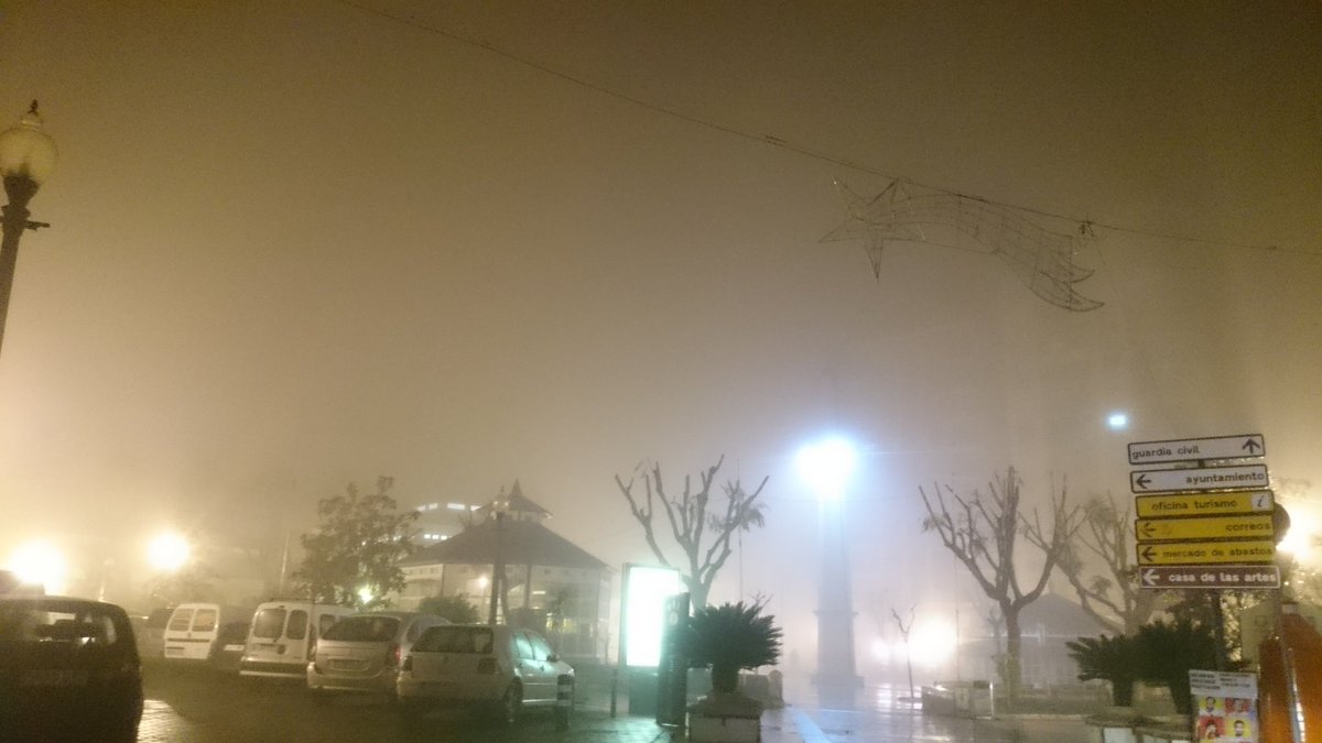 CiezaMeteo's tweet photo. Precaución ⚠ en estos momentos en Cieza, la niebla es la protagonista. Actualmente 9 grados https://t.co/5BLyFfb4sP