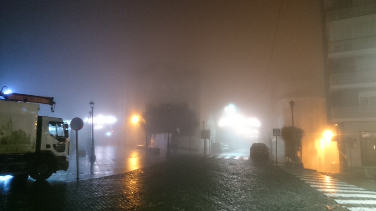 CiezaMeteo's tweet photo. Precaución ⚠ en estos momentos en Cieza, la niebla es la protagonista. Actualmente 9 grados https://t.co/5BLyFfb4sP