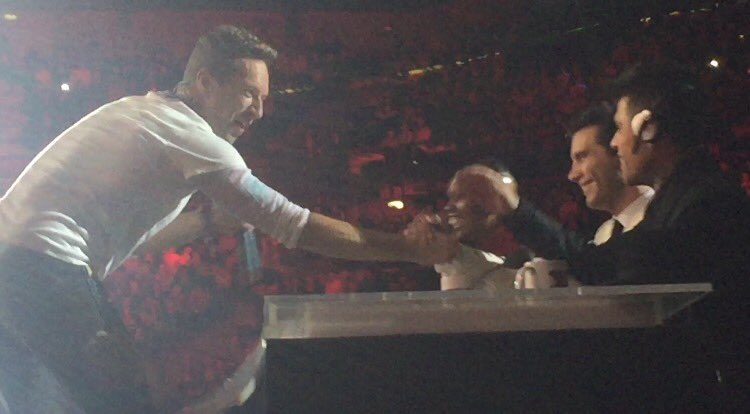 Nadinemh8's tweet photo. Say HELLO to #ChrisMartin #coldplay #XF9 #XFactor #coldplayzone #mika #fedez #skin @ColdplayAtlas @ColdplayOracle https://t.co/jT51q9hHar