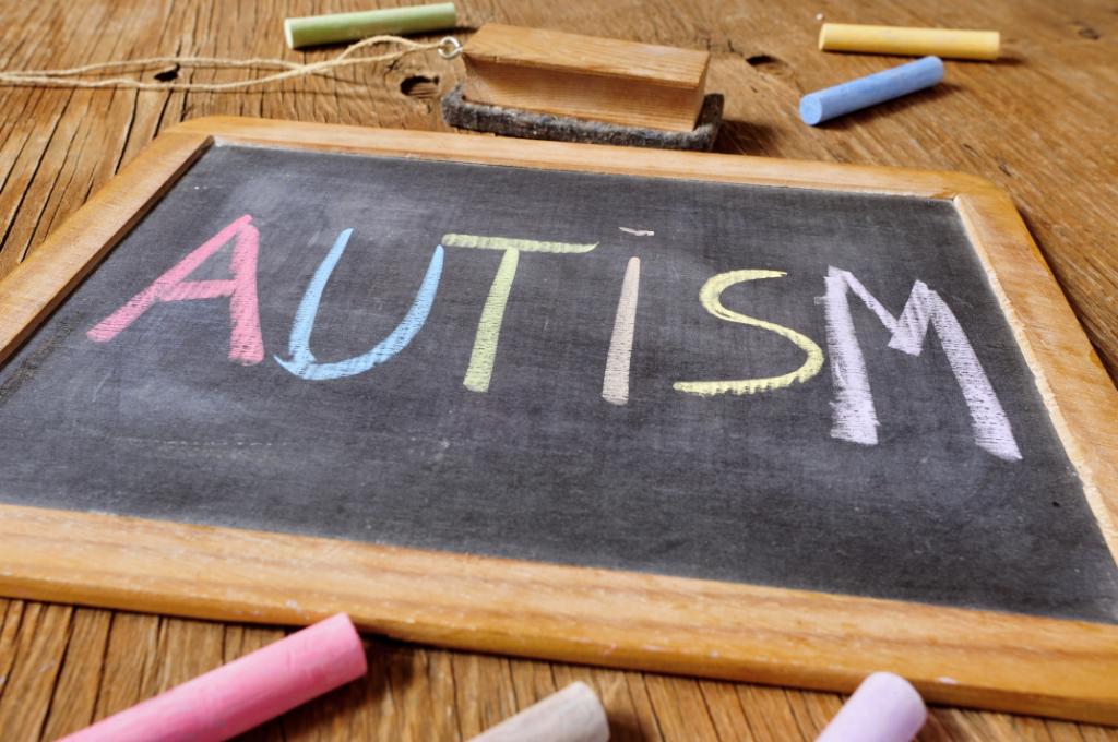 parents's tweet photo. The amazing way in which one nonprofit is helping refugee families affected by autism: https://t.co/UKxHuBu0nW https://t.co/nakEKOzVqM