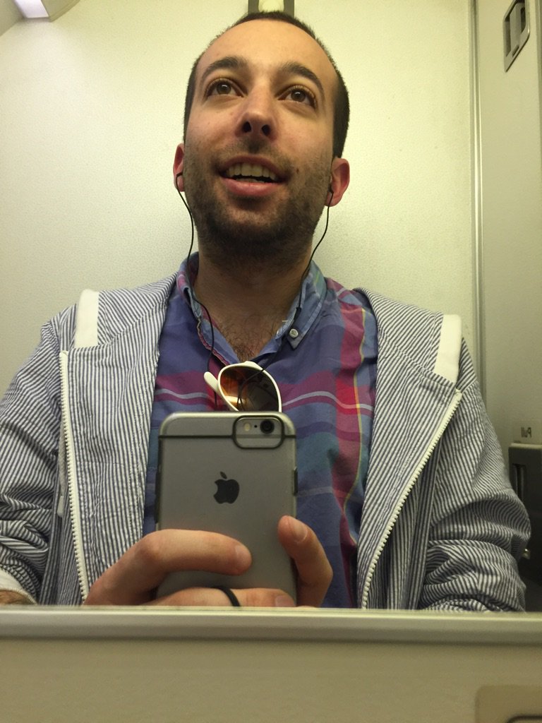 FunkCaptMax's tweet photo. We'll call this one: #FunkCapt looks up to @AlaskaAir lavatory goddesses with joy as approaching #Cancun. https://t.co/5kAH3w6zna