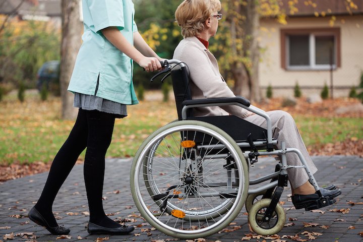 SeniorCareTalk's tweet image. 9 Essential Questions to Ask Before Hiring an In-Home Caregiver - ow.ly/VJgcK