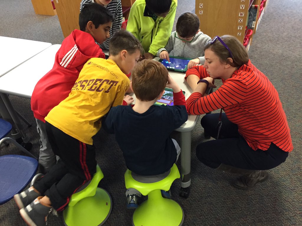 librarybrods's tweet image. Day 4! #hourofcode #codingcarnival @erinlibrary #keepcalmandcodeon