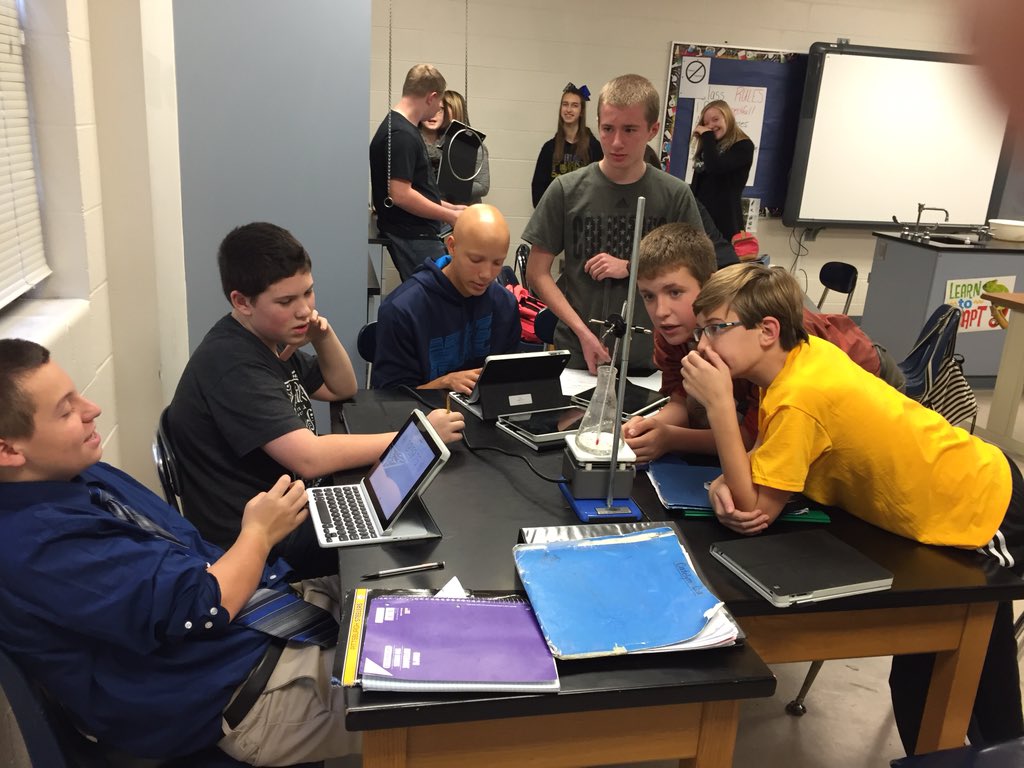 MrTomGoZeps's tweet image. Phase change lab! #physicalscience #pjhscience Thank you to PHS for letting us borrow the hot plates!