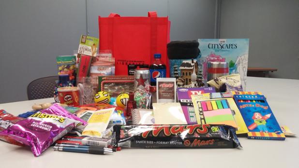 UNBLibraries's tweet photo. Who's going to #win this #ExamSurvivalKit? 1 more day to vote. <3 ur fav tree! #FavoriteFestiveTreeContest #UNB https://t.co/yqnQcp9rtl
