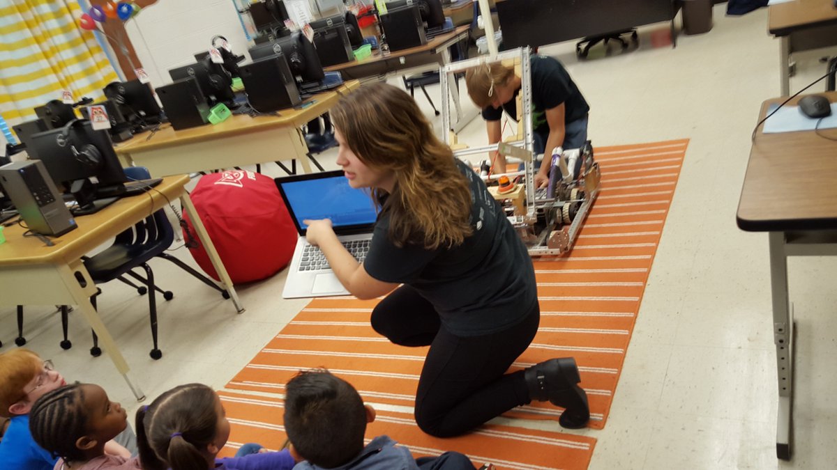 circuitrunners's tweet photo. .@Wheeler_High CircuitRunners Robotics helping Eastvalley ES with robot demos &amp; #hourofcodeGA @GaDOEnews @codeorg https://t.co/wFPNMDCan0