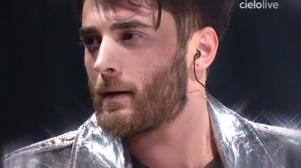 contechristino's tweet photo. "Che cosa vuoi per Natale?". #XF9 https://t.co/kIZPCqb2BV