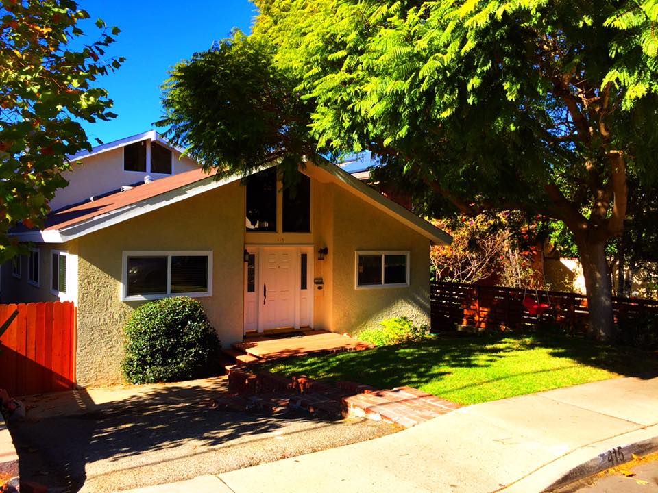AlexAbadRealtor's tweet photo. New Listing! 
415 Lomita St. El Segundo - $1,480,000
Beautiful 3/3 almost 2400 sf. Street to alley.
Great Location. https://t.co/mh50PyORJ7