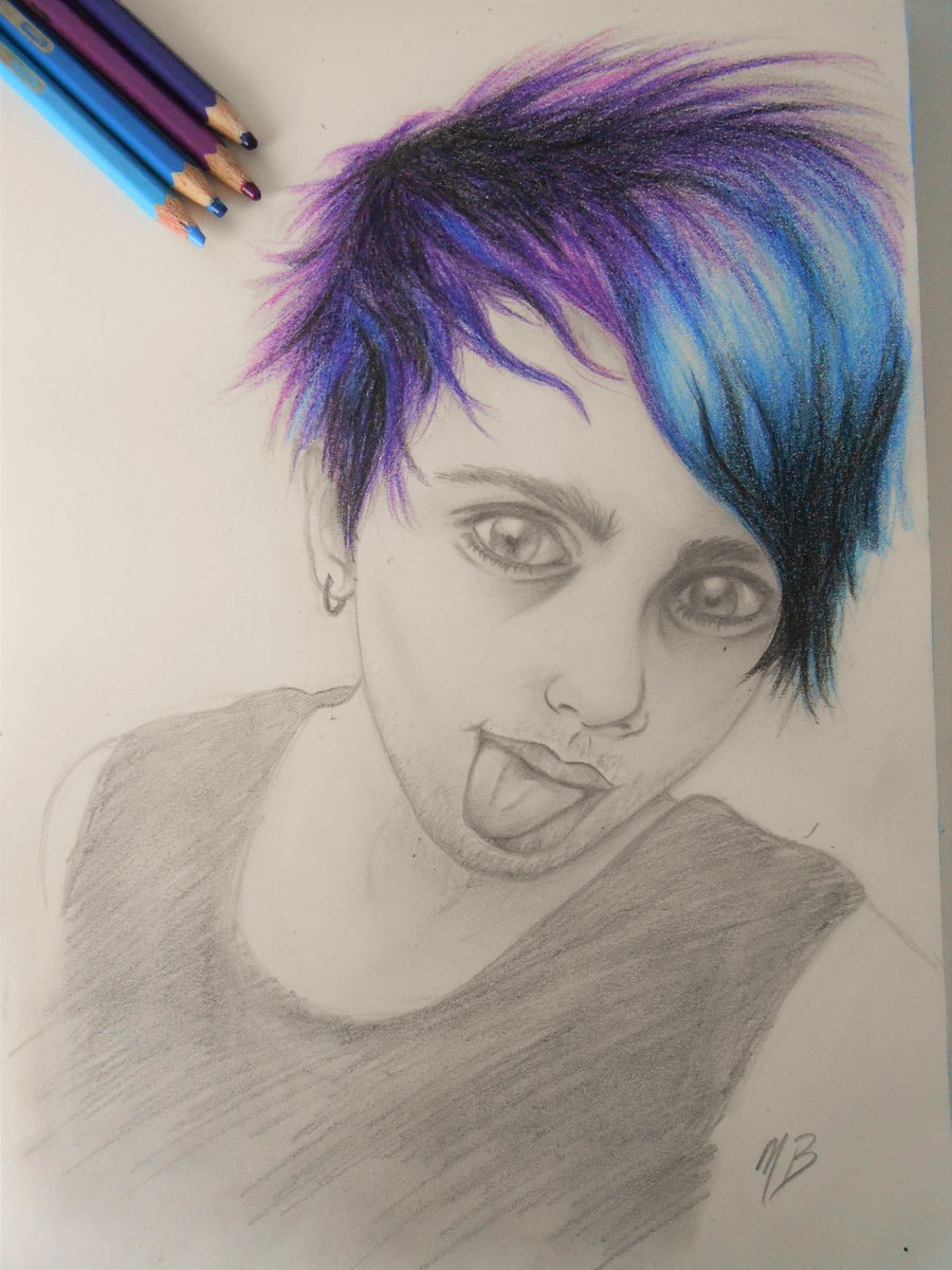 Hemmingssgirl3's tweet photo. @Michael5SOS this is my sketch for you <3 I hope you like it <3 Please follow me #5secondsofsummer #michaelclifford https://t.co/jmMAjKHL2L