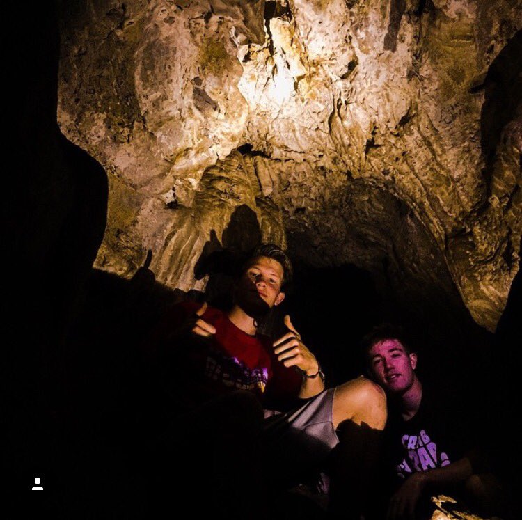 ParkerHansen107's tweet photo. Happy Birthday to my brother from day 1 @chandler_scott!💯💕Love you man! Let's board soon. #jeeplib #channyprobs https://t.co/CD0XQnWUkP