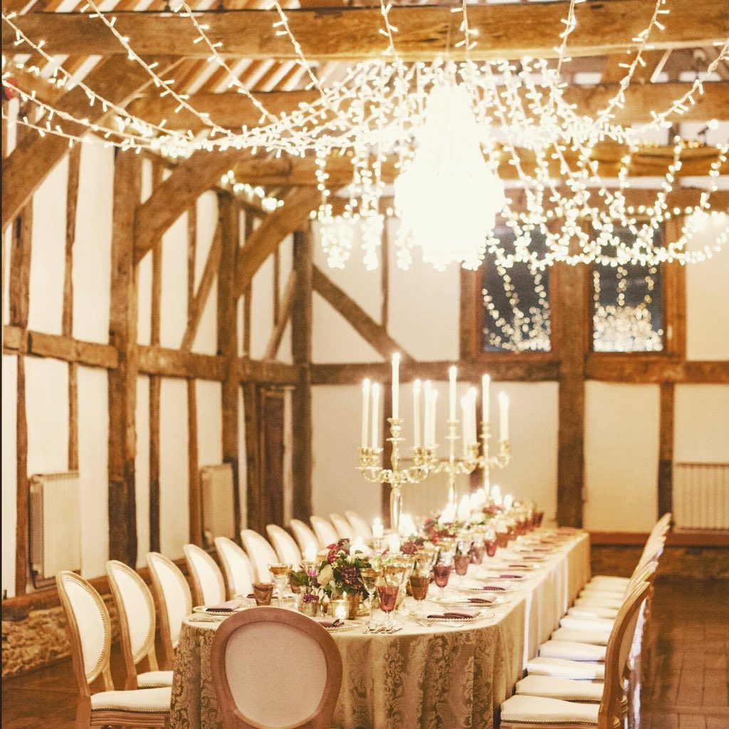 caperandberry's tweet photo. Stunning dinner @LoseleyPark @Loseleyevents by @caperandberry with @_whitelilac @CouvertHire #eventprofs # https://t.co/aT2YOlicGx