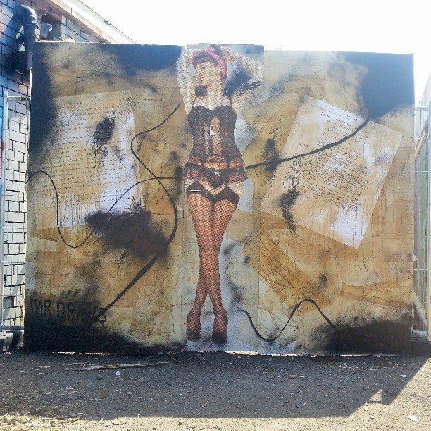 StArtEverywhere's tweet photo. By @mrdrawsbristol at
Upfest Bristol 2013

#notbanksyforum
#mrdraws 
#upfest2013
#bristolstreetart #streetartbristo… https://t.co/chQ8OnTB9c