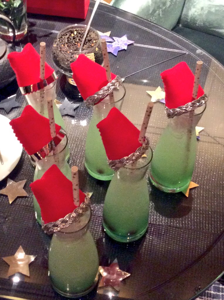 LucileVallet's tweet photo. #christmasTeaTime #HotelEdouard7 https://t.co/Pax9OktvUz