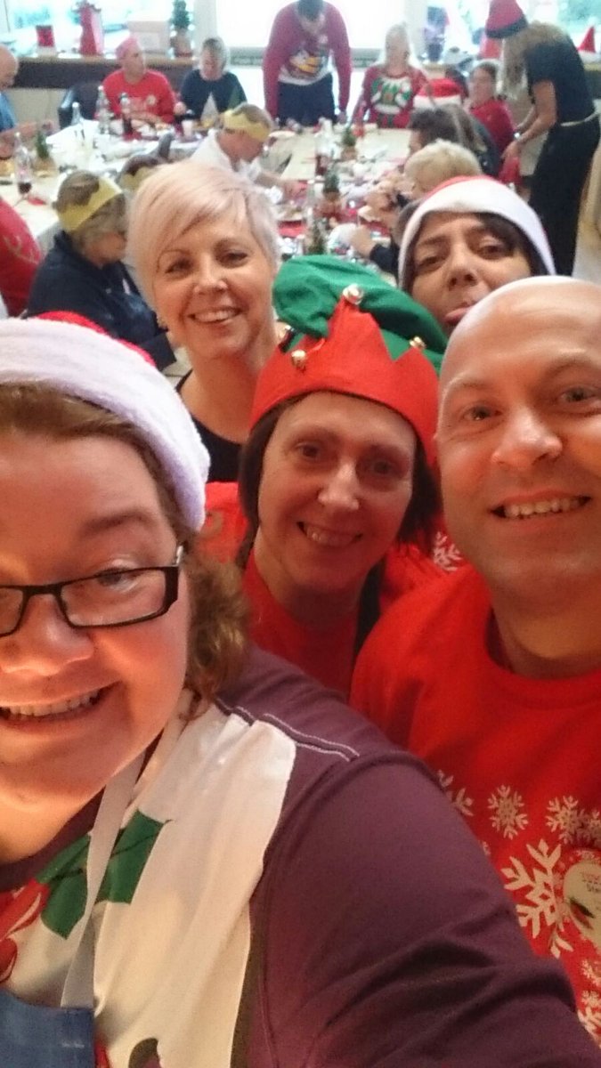 Cardigan Tesco Xmas dinner selfie 🎄 🎅 ⛄