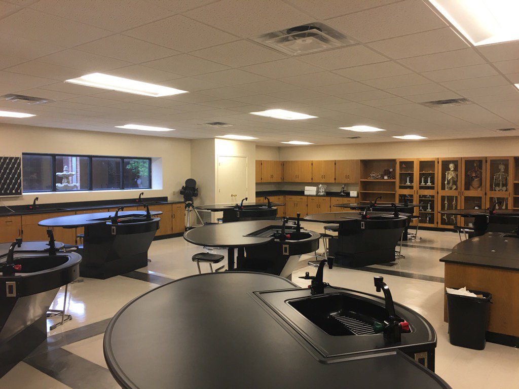 msais's tweet photo. Amazing new science labs at Pillow Academy #sheldonlabs https://t.co/MfPM0R7pRn