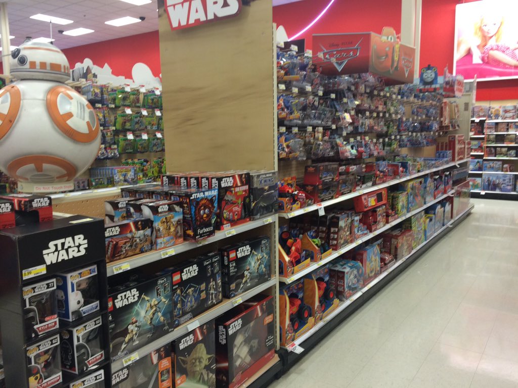 DA_4iv's tweet photo. Looking for Christmas gifts...T1486 has what you need! #tistheseason #toys @RodneyLast @AmyMaigret @Hueypritchett https://t.co/ZLXXV5dLyV
