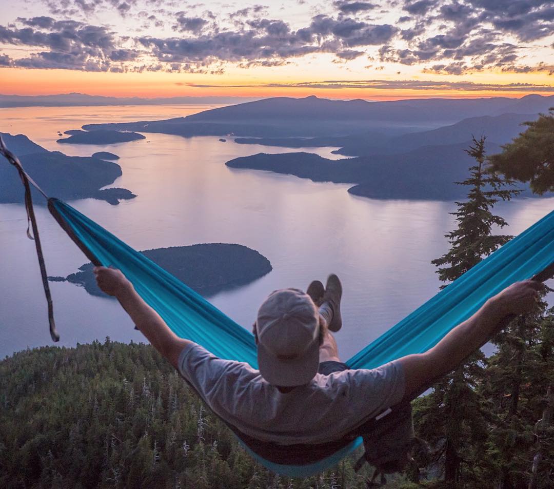 EarthPix's tweet photo. Long evenings in Howe Sound Crest Trail, British Columbia | Photo by @br_toth. https://t.co/mzYIgDOTFx