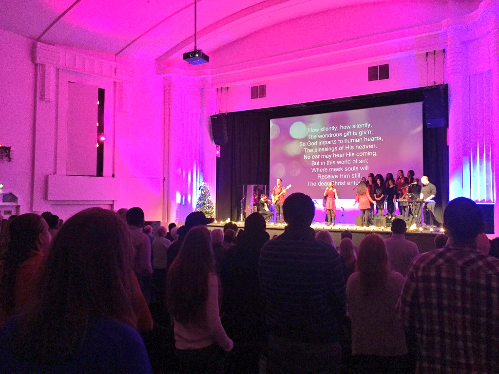 peteedinburgh2's tweet photo. Great first night #CBC2015 4 more services to go - invite your friends https://t.co/6W3ZFXeui2