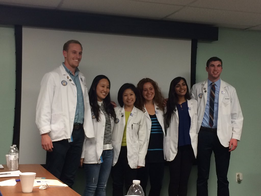 HealthCorps2015's tweet photo. #1styear @Georgetown #MedStudents #communityengagement #CommunityOutreach! #great #healtheducation at #HSCSN https://t.co/XIc3JPdlbA