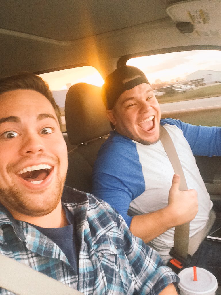 ADingeman's tweet photo. #thecousins on our way to spend the weekend in La with our amazing race family to watch the finale!!! @Atm103 https://t.co/sqCh939I0s