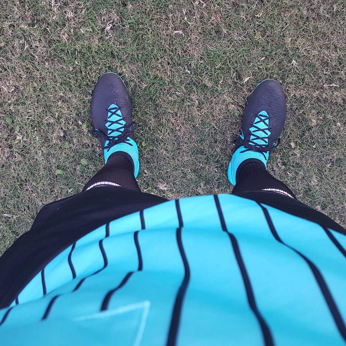 Socjdqcer's tweet photo. When your boots match the new #FHSAA soccer ref jersey! #RefGameOnPoint #RefSwag https://t.co/FrwxpwWDi6